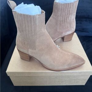 NWB Men’s Christian Louboutin Suede Boots - Size 43 - US 10